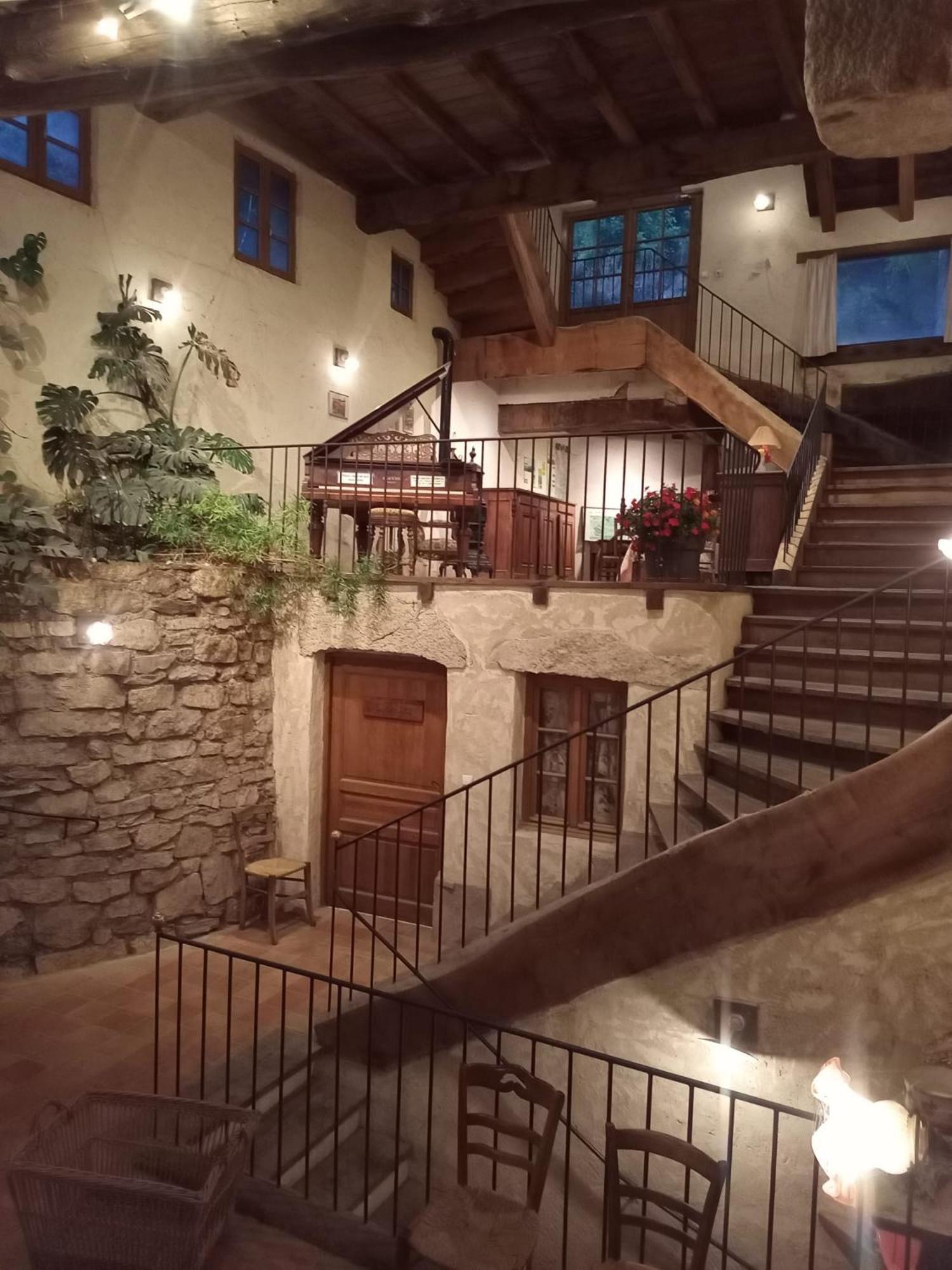Отель La Ferme Des Cevennes Florac Экстерьер фото